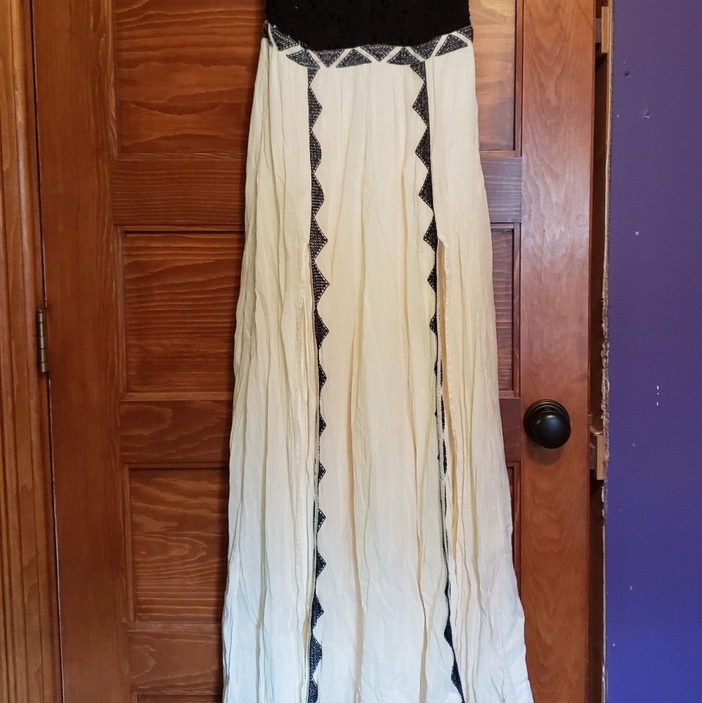 Amuse society sia crochet double slit maxi linen dress cream black lace - Picture 4 of 7